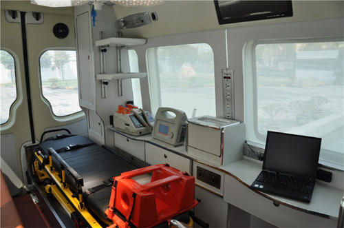 浚县救护车内部